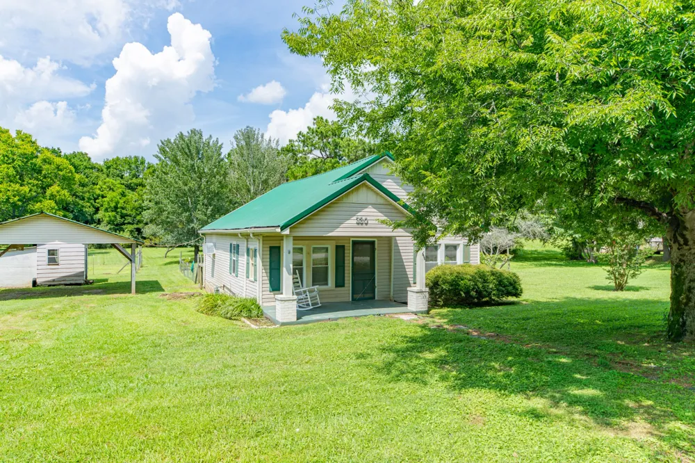 330 Holly Grove Rd Lewisburg, TN 37091