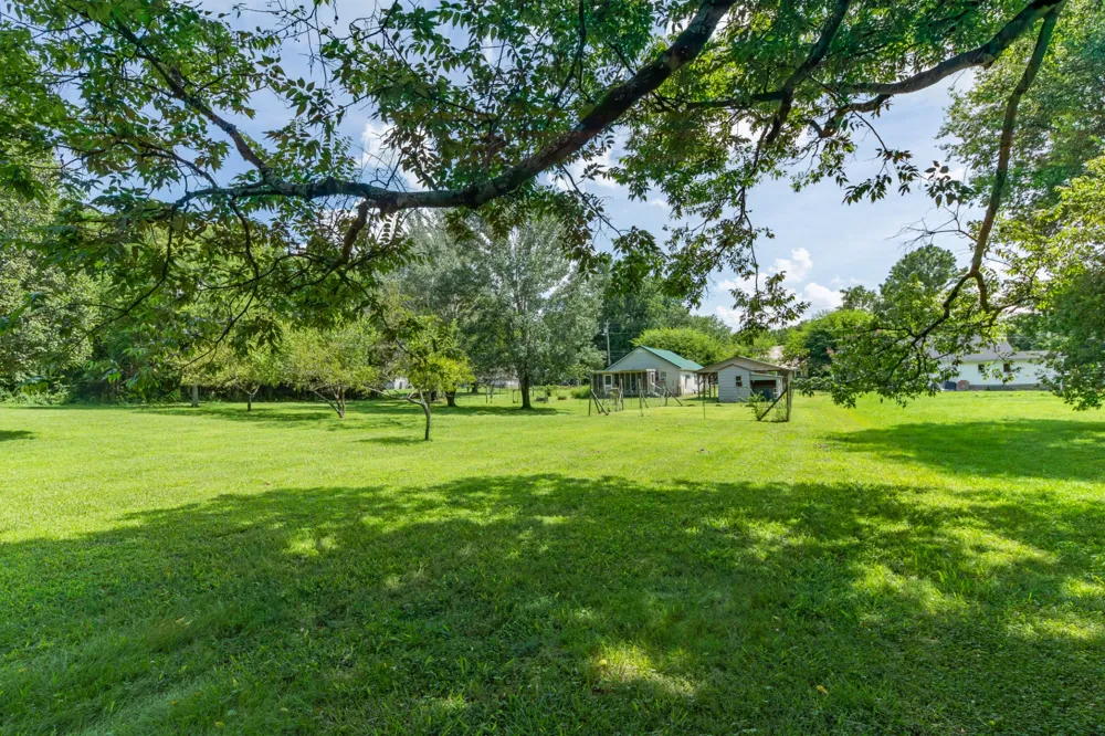 330 Holly Grove Rd Lewisburg, TN 37091