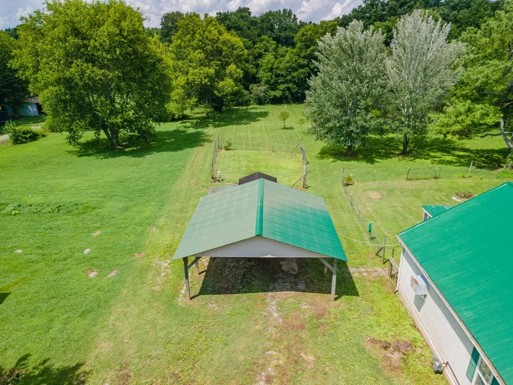330 Holly Grove Rd Lewisburg, TN 37091