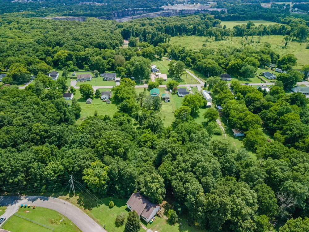 330 Holly Grove Rd Lewisburg, TN 37091