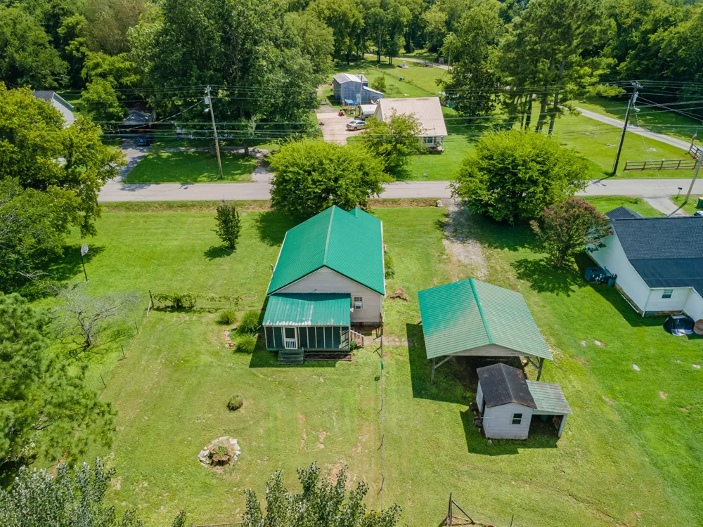 330 Holly Grove Rd Lewisburg, TN 37091