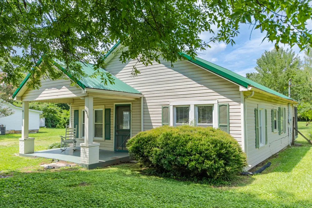 330 Holly Grove Rd Lewisburg, TN 37091