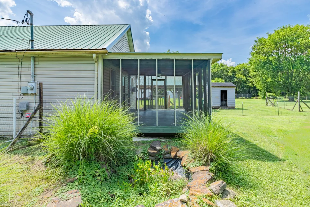 330 Holly Grove Rd Lewisburg, TN 37091