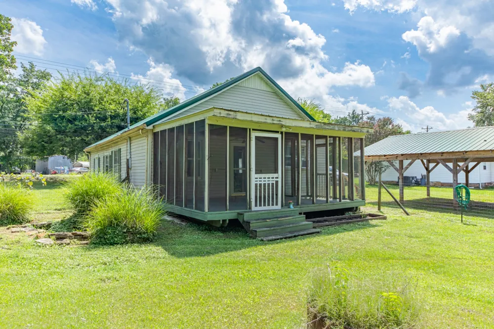 330 Holly Grove Rd Lewisburg, TN 37091