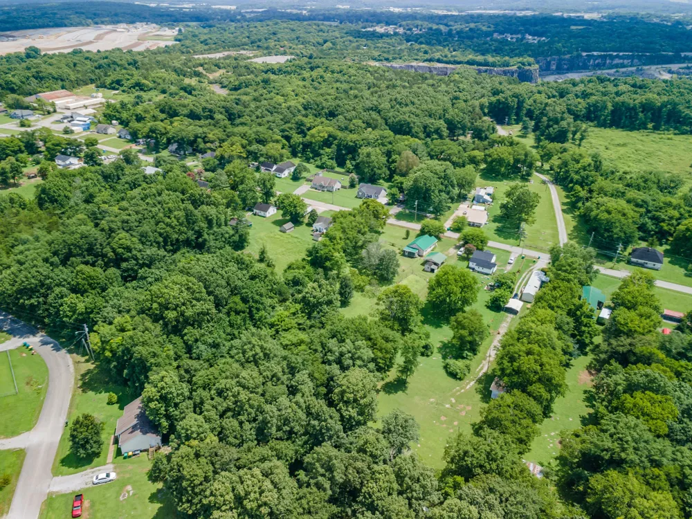 330 Holly Grove Rd Lewisburg, TN 37091