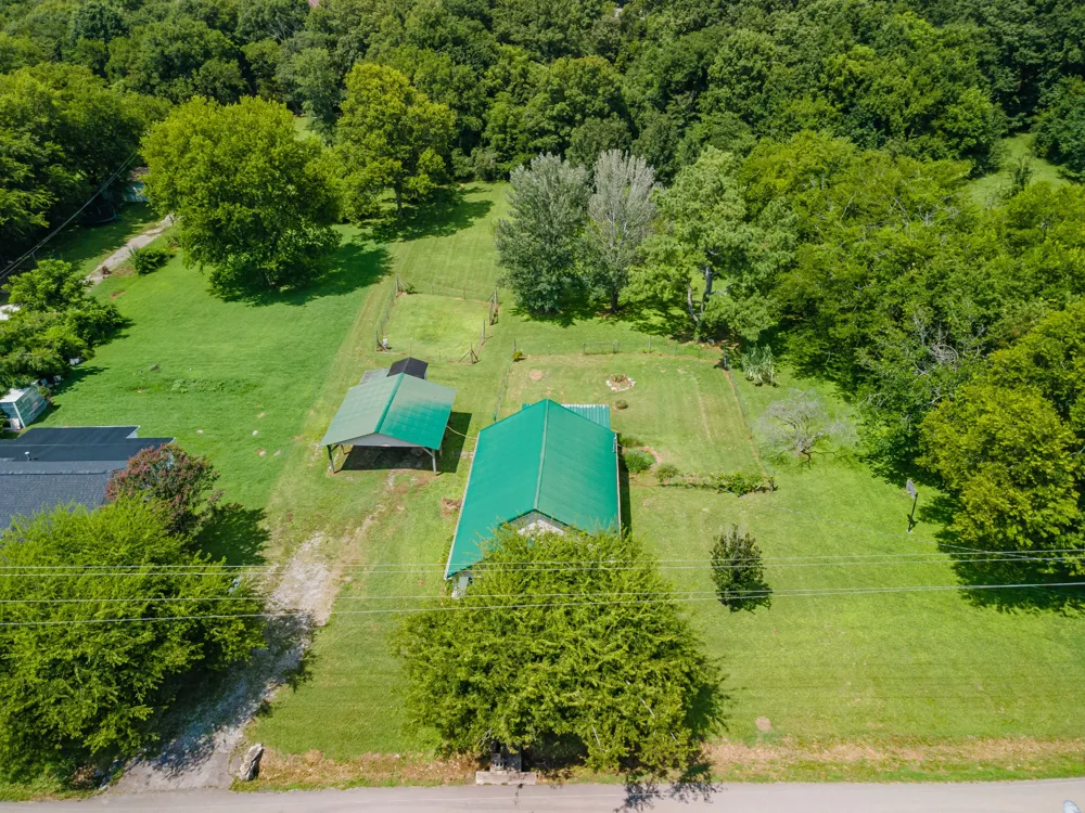 330 Holly Grove Rd Lewisburg, TN 37091