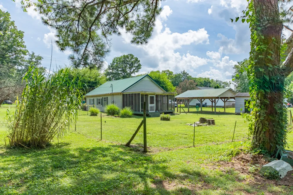 330 Holly Grove Rd Lewisburg, TN 37091