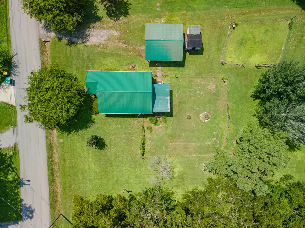 330 Holly Grove Rd Lewisburg, TN 37091