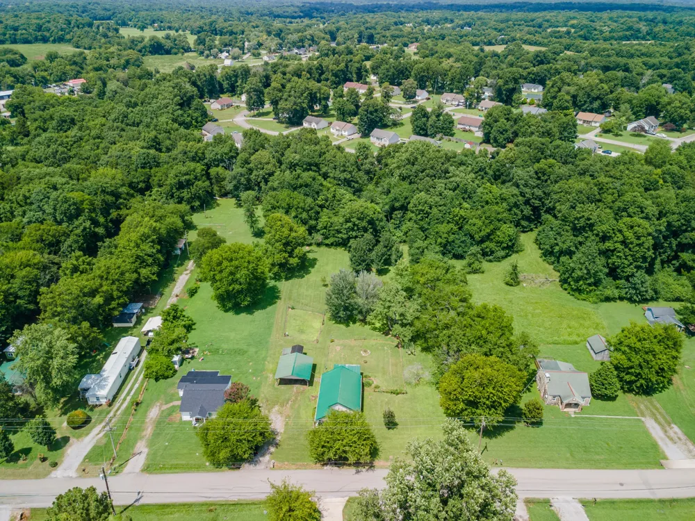 330 Holly Grove Rd Lewisburg, TN 37091