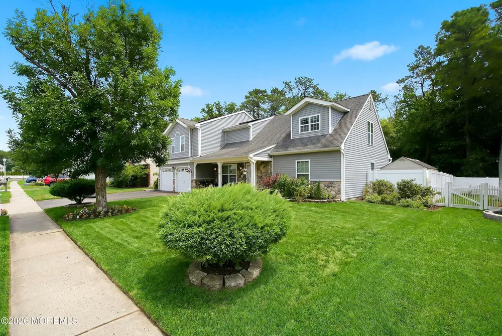 7 Cidermill Court Howell, NJ 07731
