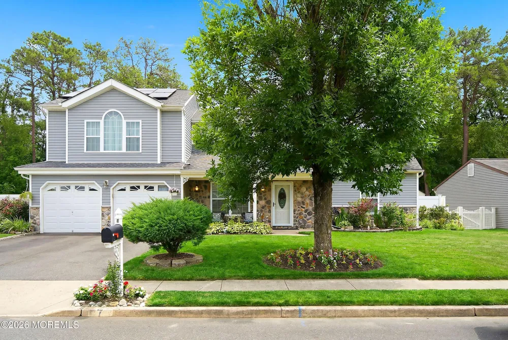7 Cidermill Court Howell, NJ 07731