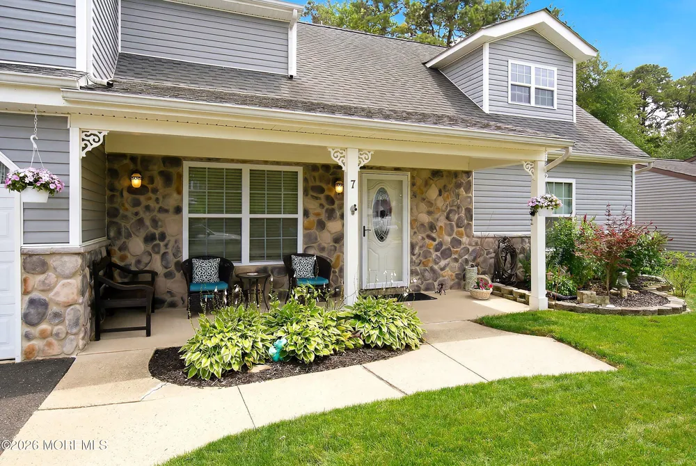 7 Cidermill Court Howell, NJ 07731