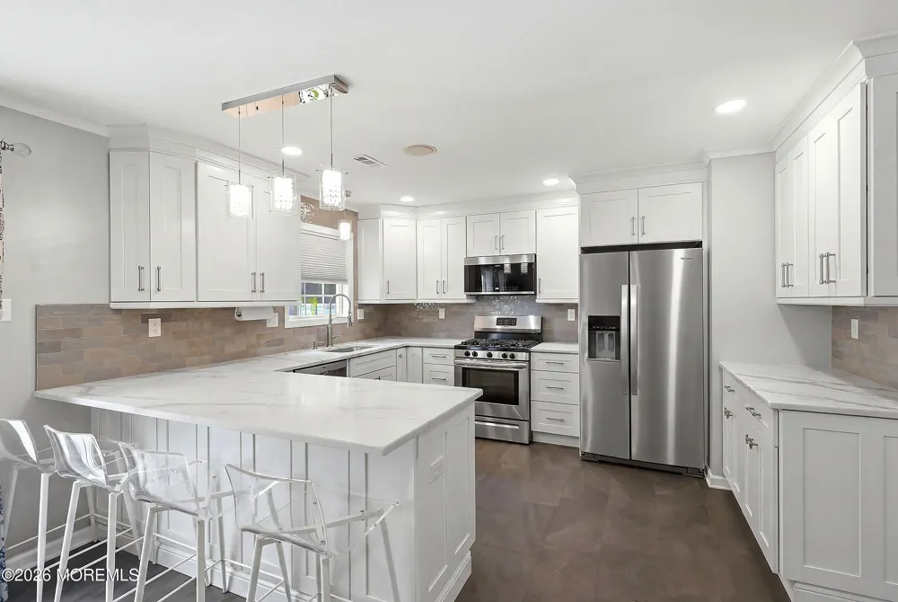 7 Cidermill Court Howell, NJ 07731