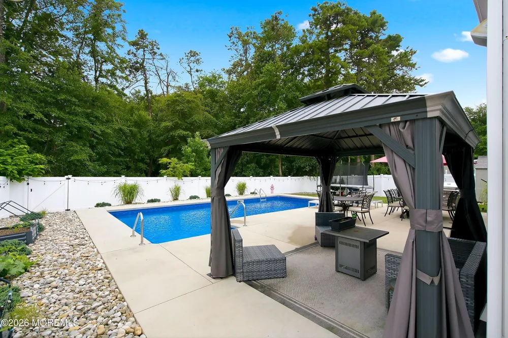 7 Cidermill Court Howell, NJ 07731