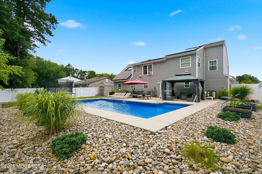 7 Cidermill Court Howell, NJ 07731