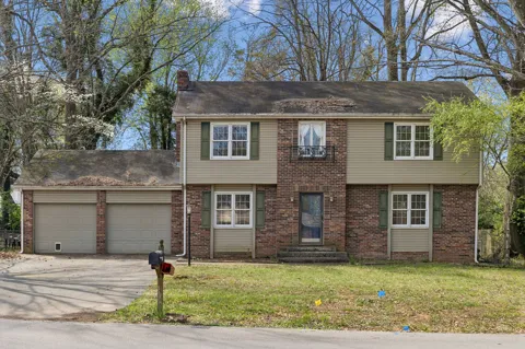 837 Edgefield Way