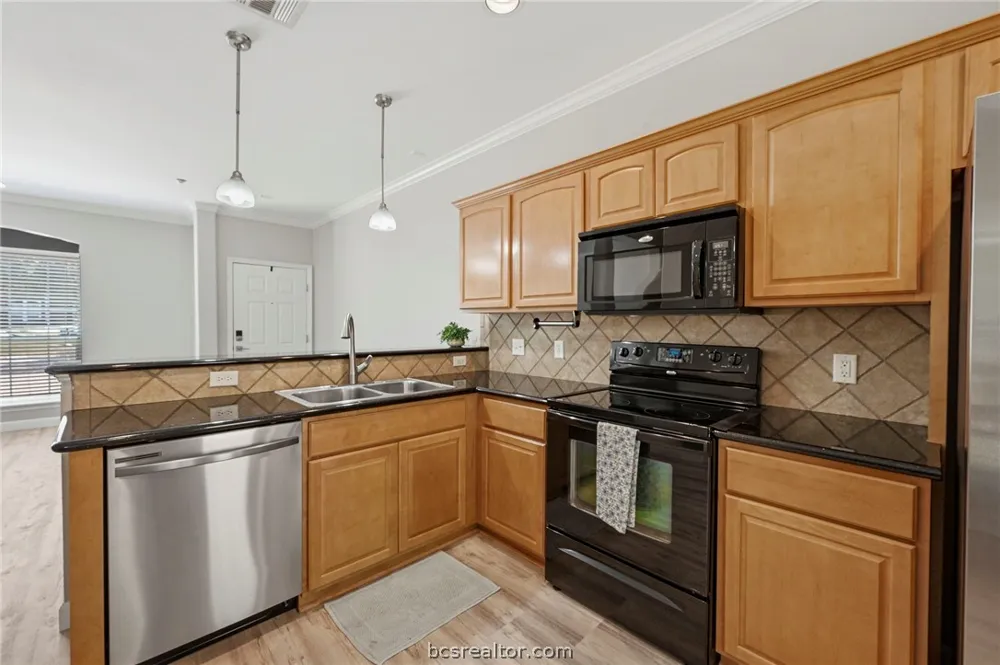 305 Holleman E #805 College Station, TX 77840