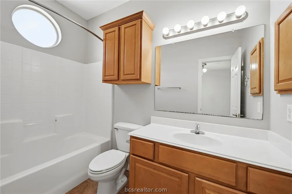 305 Holleman E #805 College Station, TX 77840