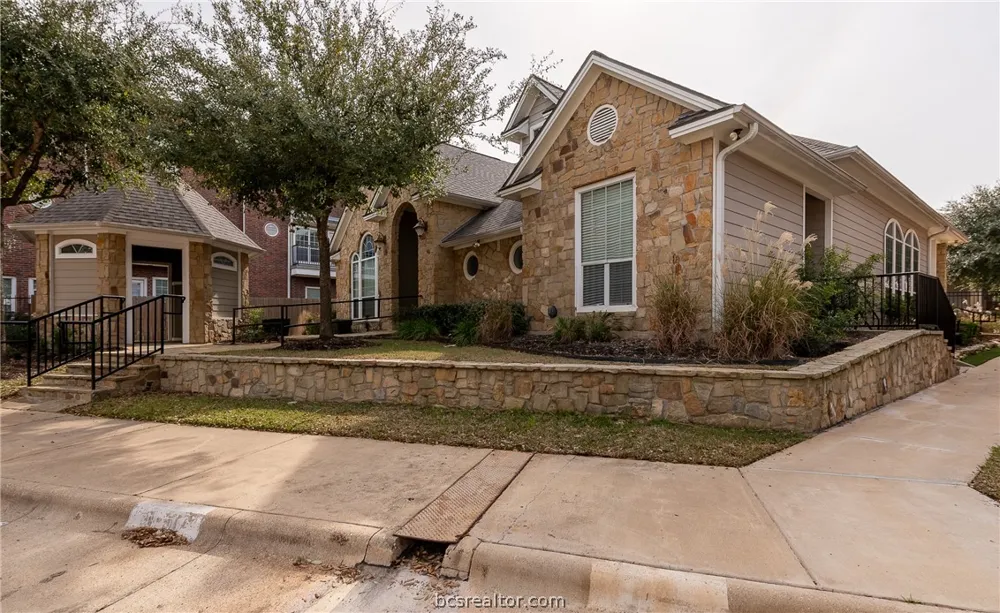 305 Holleman E #805 College Station, TX 77840