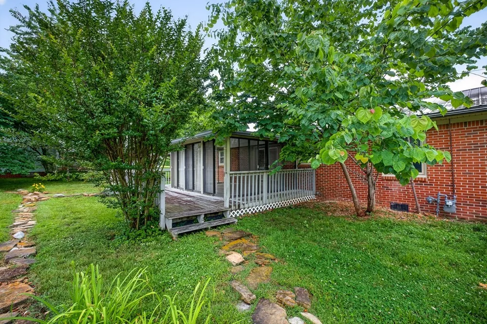 1115 Patrick St Cookeville, TN 38501