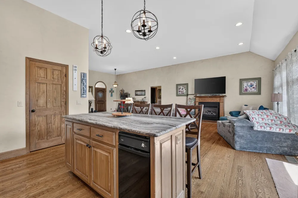 663 Lake Haven Dr Tullahoma, TN 37388