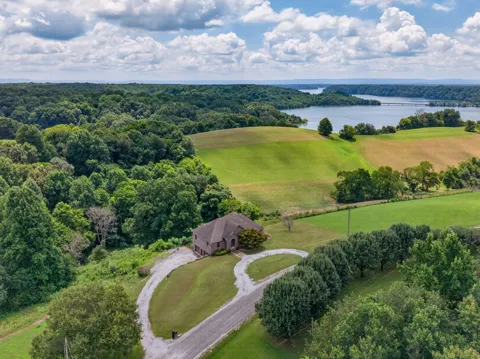 663 Lake Haven Dr