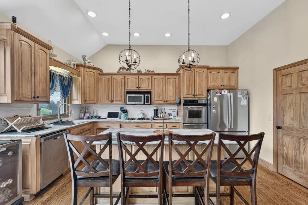 663 Lake Haven Dr Tullahoma, TN 37388