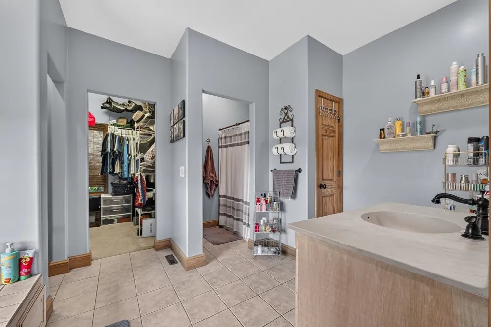 663 Lake Haven Dr Tullahoma, TN 37388
