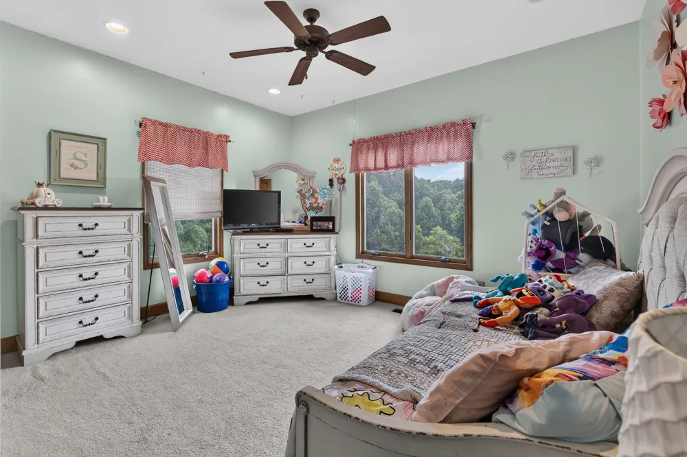 663 Lake Haven Dr Tullahoma, TN 37388