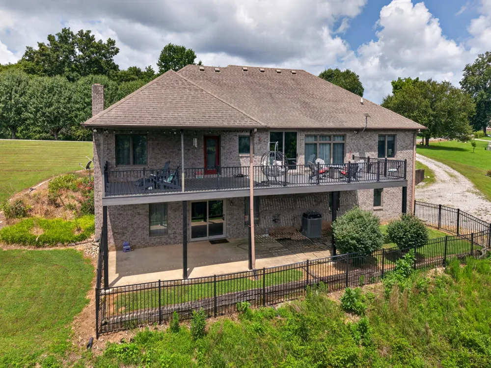 663 Lake Haven Dr Tullahoma, TN 37388