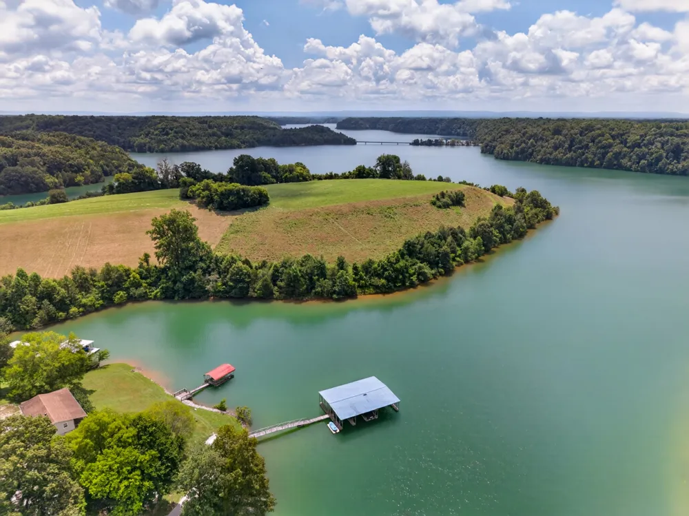 663 Lake Haven Dr Tullahoma, TN 37388