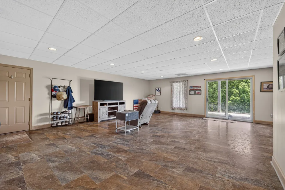 663 Lake Haven Dr Tullahoma, TN 37388