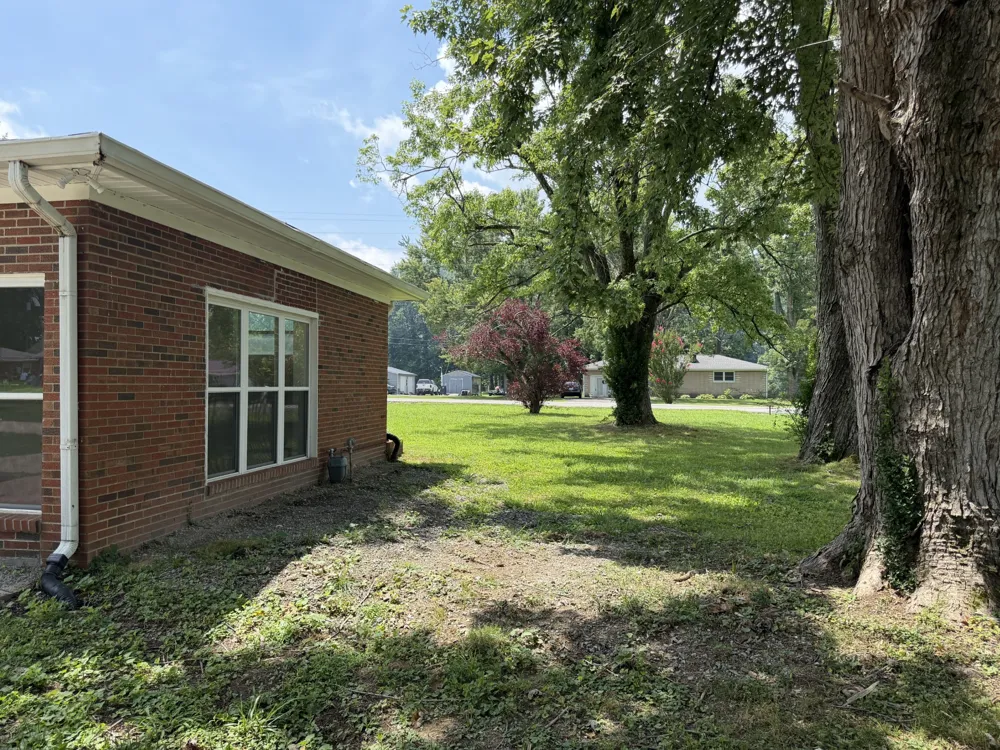 1009 Due West Cir Lafayette, TN 37083