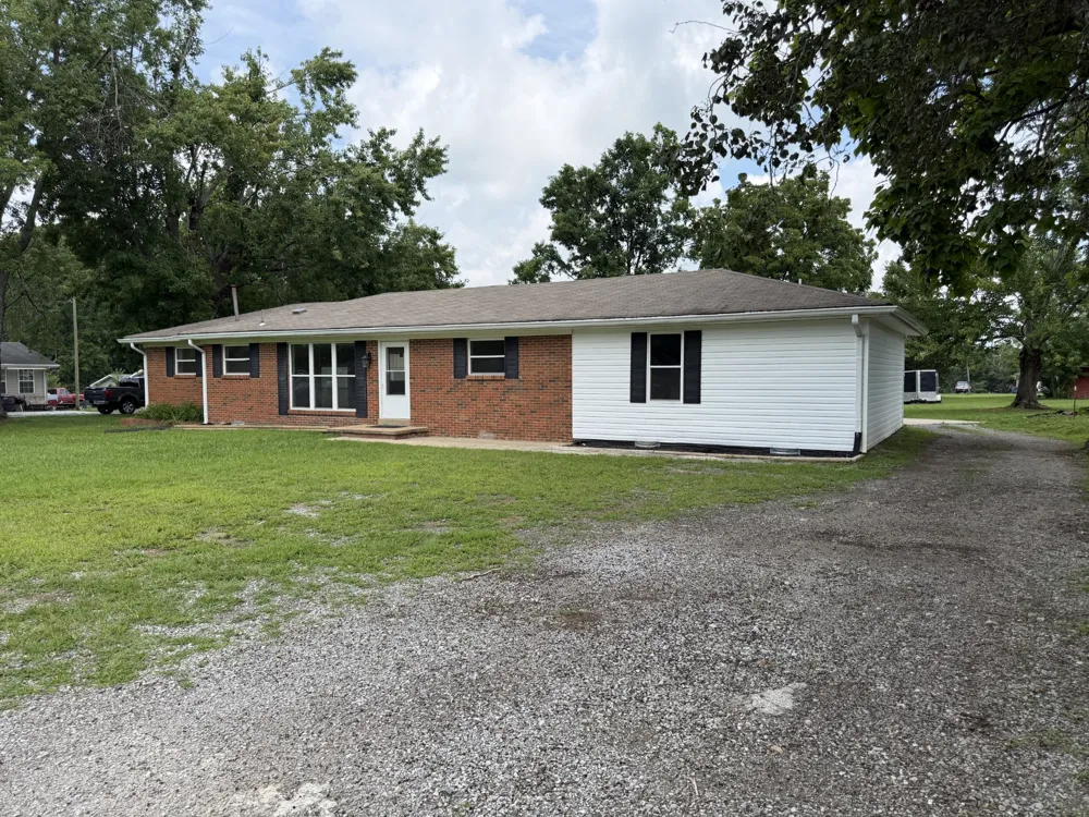 1009 Due West Cir Lafayette, TN 37083