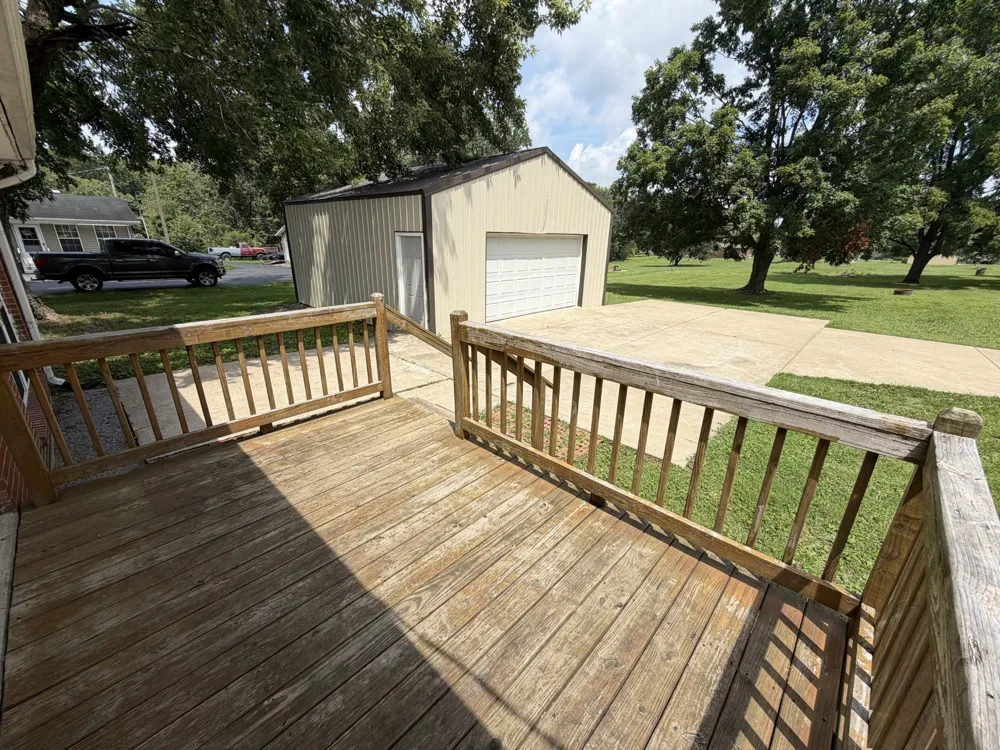 1009 Due West Cir Lafayette, TN 37083