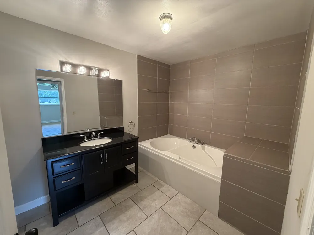 1009 Due West Cir Lafayette, TN 37083