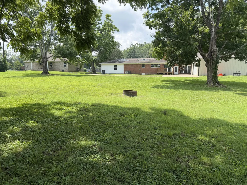 1009 Due West Cir Lafayette, TN 37083