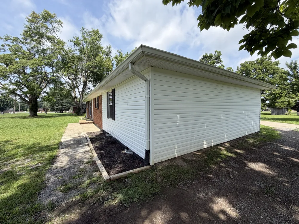 1009 Due West Cir Lafayette, TN 37083
