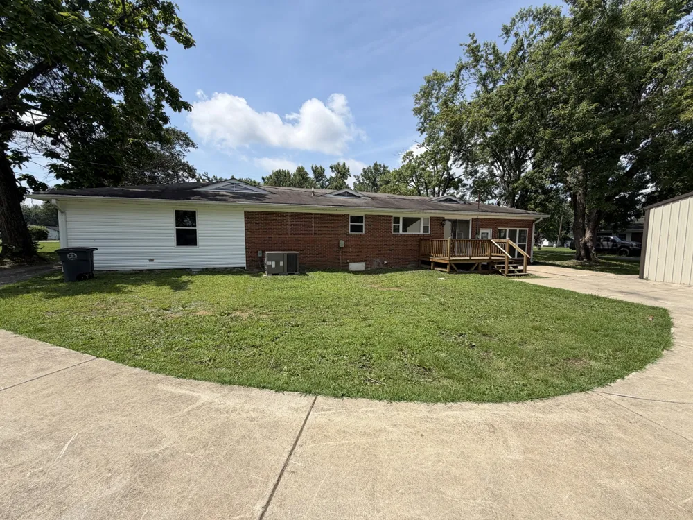 1009 Due West Cir Lafayette, TN 37083