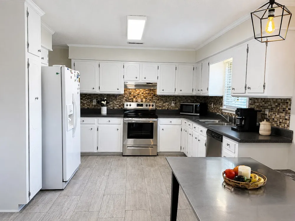 133 Oak Hill Dr E Florence, AL 35633