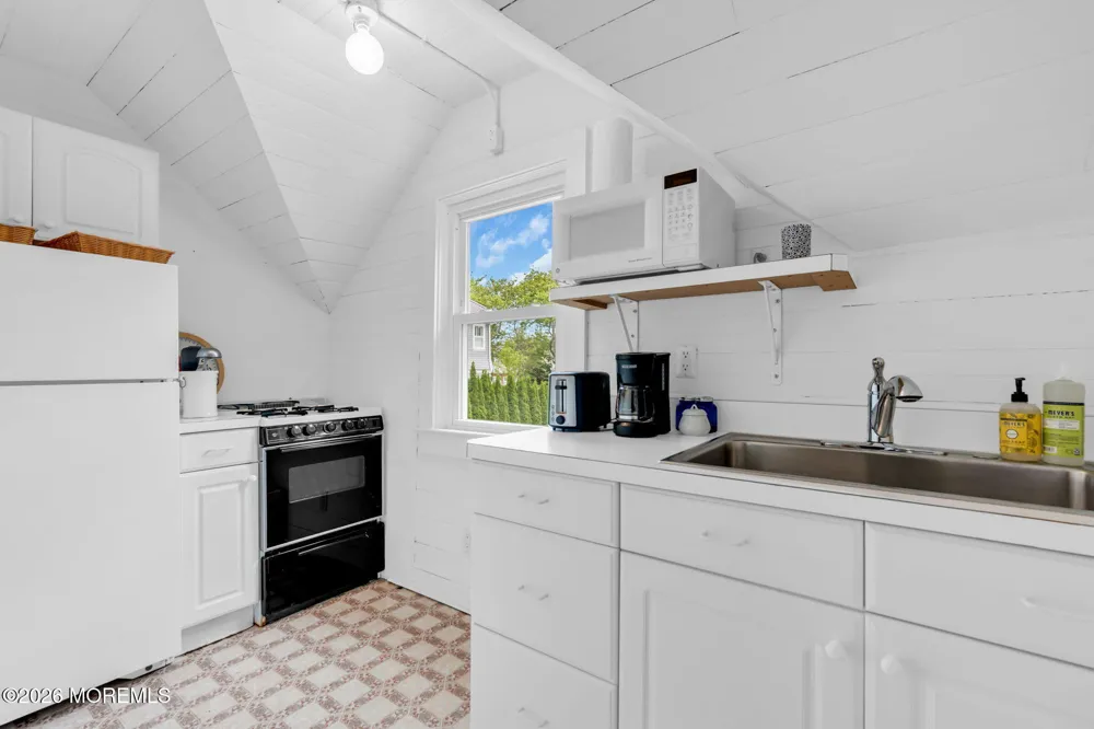 207209 Newark Avenue Spring Lake, NJ 07762