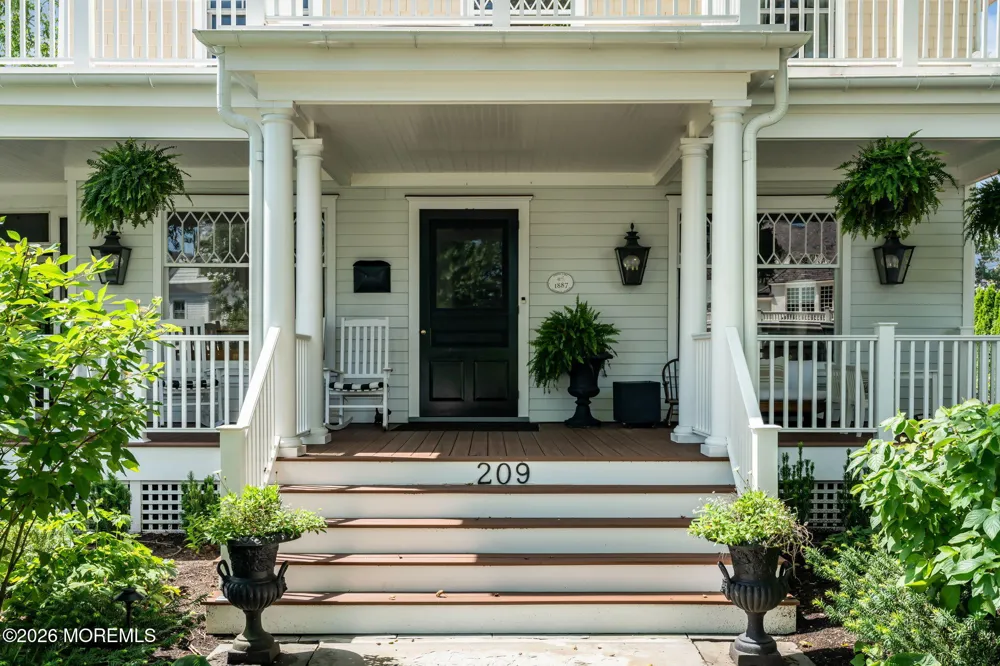 207209 Newark Avenue Spring Lake, NJ 07762