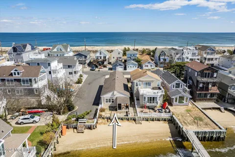 2 Riverview Place