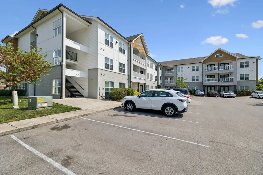 934 Governors Ct #208 Antioch, TN 37013