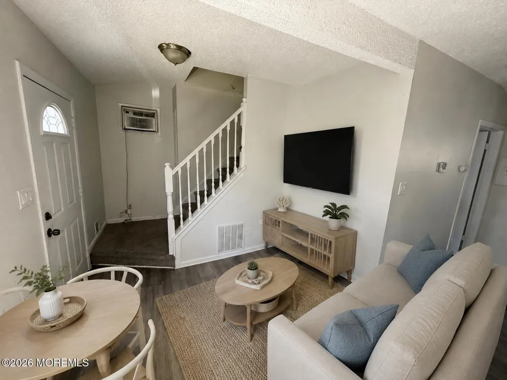73 Oak Street Keansburg, NJ 07734