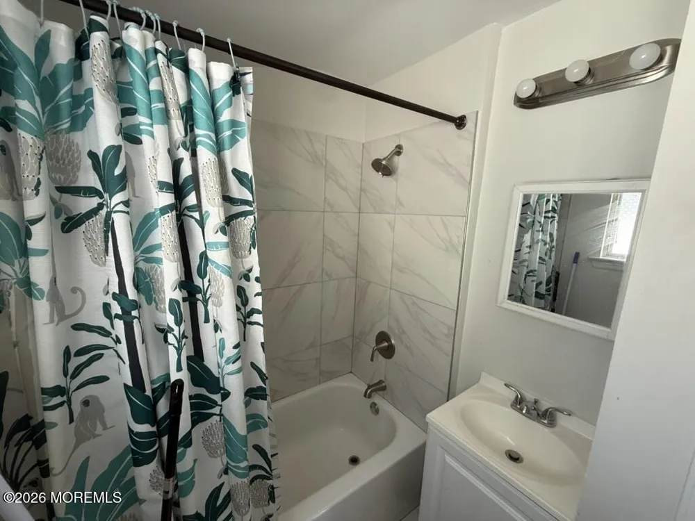 73 Oak Street Keansburg, NJ 07734