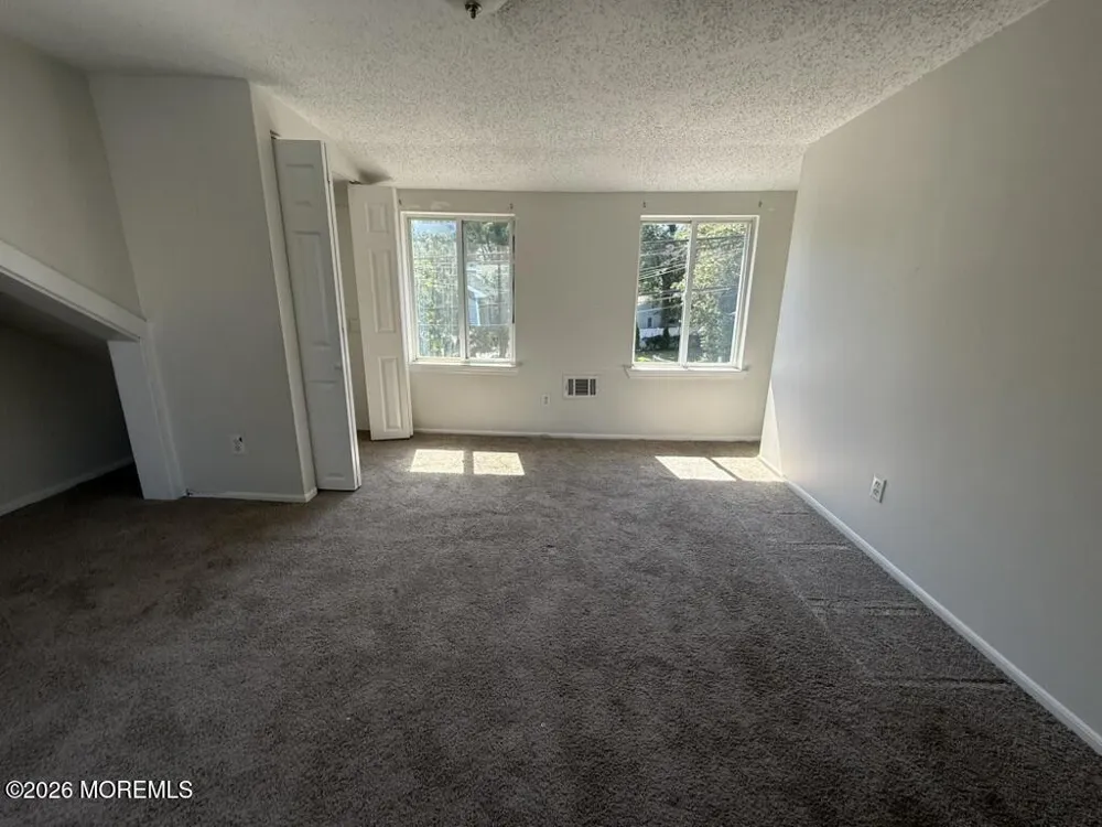 73 Oak Street Keansburg, NJ 07734