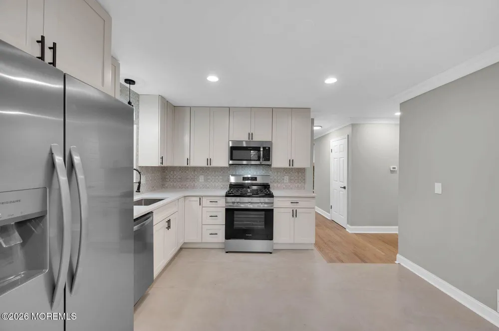 21 Park Avenue Hazlet, NJ 07730