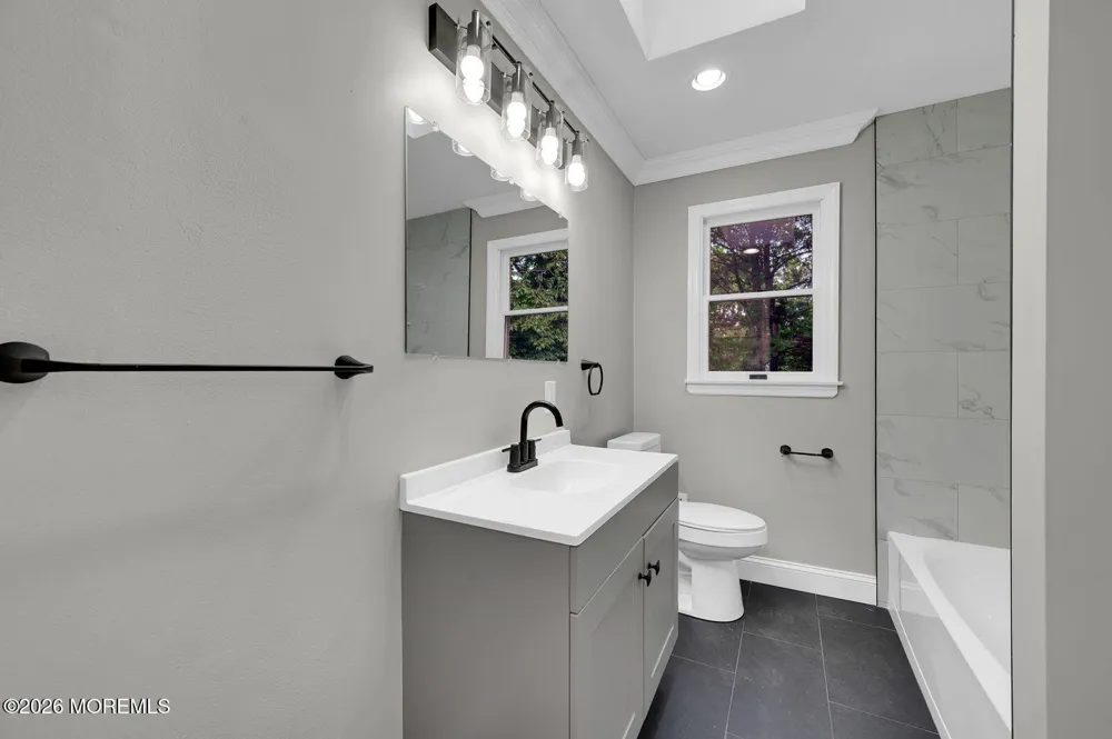 21 Park Avenue Hazlet, NJ 07730