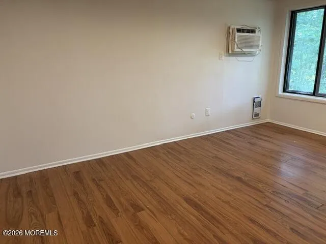 171 Amberly Drive #H Manalapan, NJ 07726
